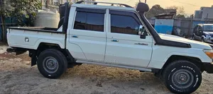 Toyota Land Cruiser 2018 White