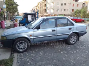 Toyota Corolla 1.3 Saloon 1992 Blue