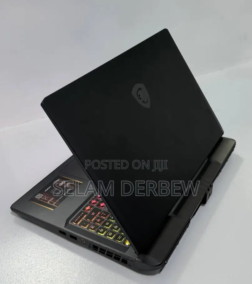 New Laptop MSI Vector 16 HX AI A2XWIG 16GB AMD Ryzen 9 SSD 1T