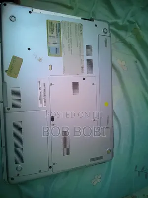 Laptop Advent 2GB Intel Core 2 Quad HDD 256GB