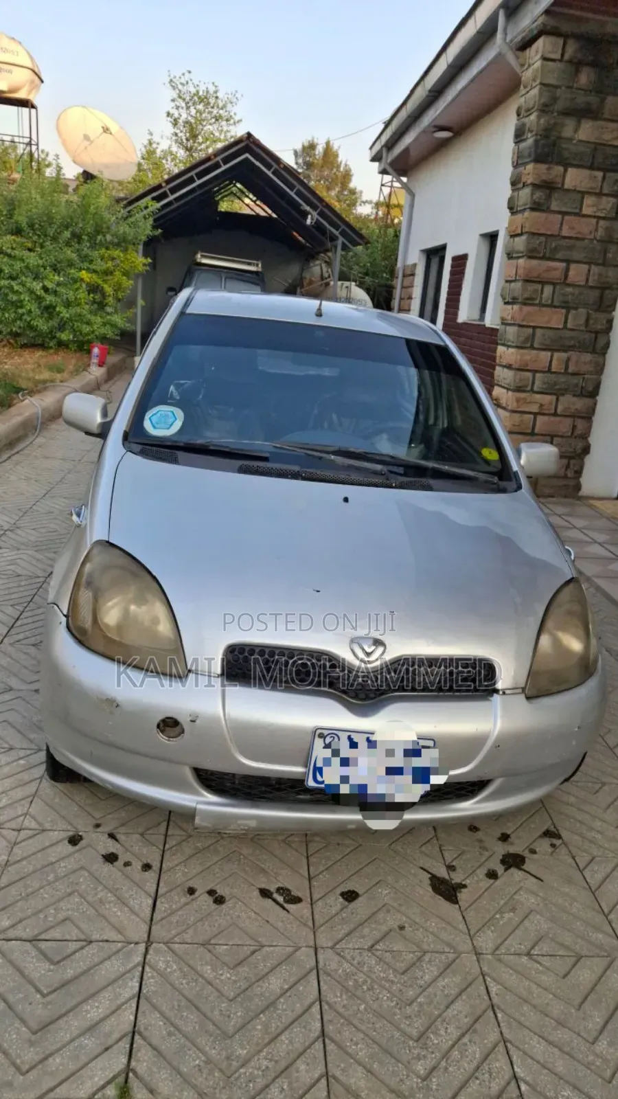 Toyota Vitz 2002 Silver