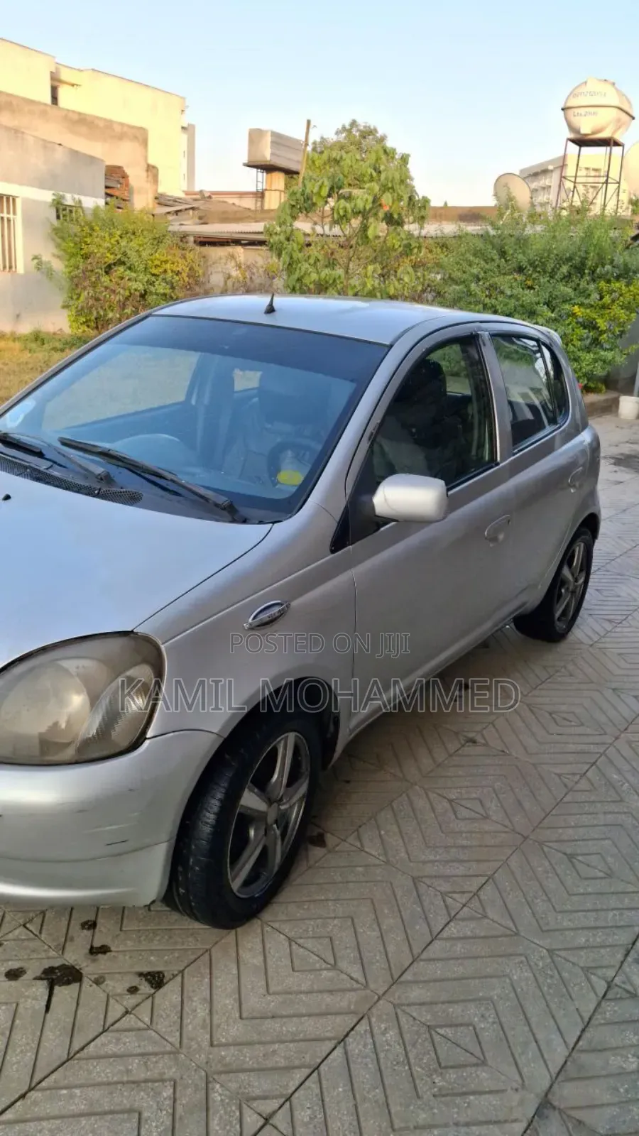 Toyota Vitz 2002 Silver