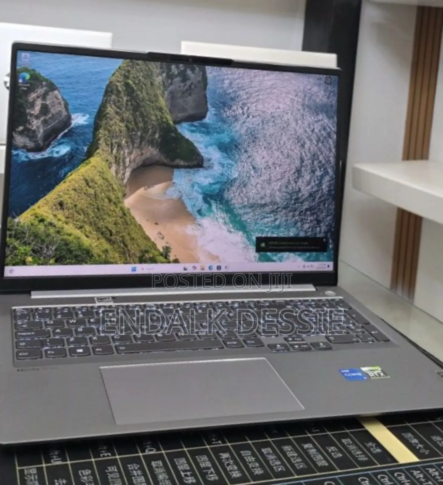 New Laptop Lenovo 16GB Intel Core i5 SSD 512GB