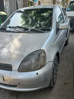 Toyota Vitz 2001 Silver