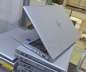 New Laptop HP EliteBook 830 G8 16GB Intel Core i5 SSD 512GB
