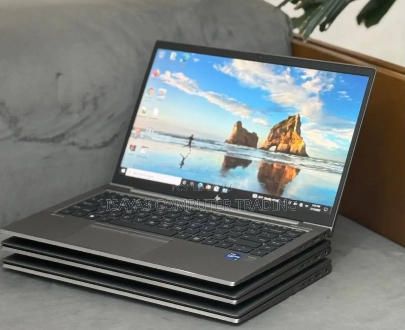 New Laptop HP ZBook Firefly G8 16GB Intel Core i7 SSD 512GB