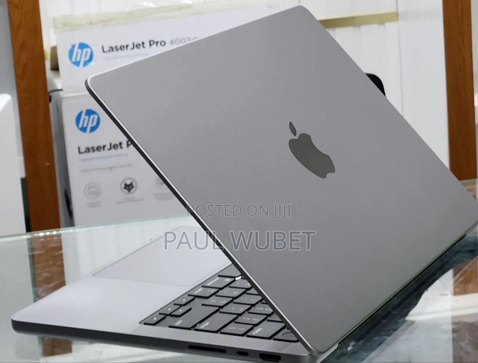 New Laptop Apple MacBook Pro M1 8GB Apple M1 Pro SSD 512GB