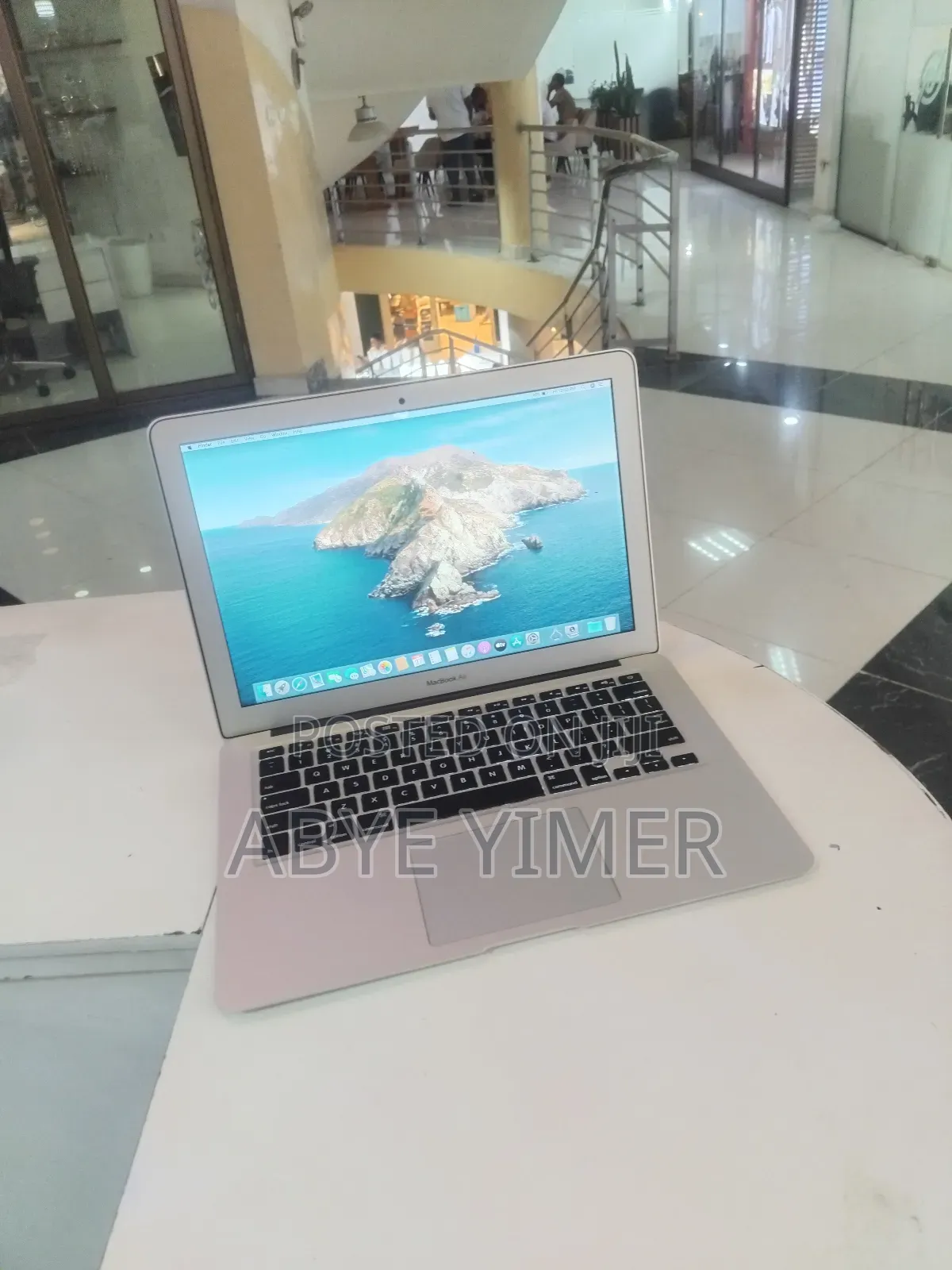 New Laptop Apple MacBook Air 2015 4GB Intel Core i5 SSD 256GB