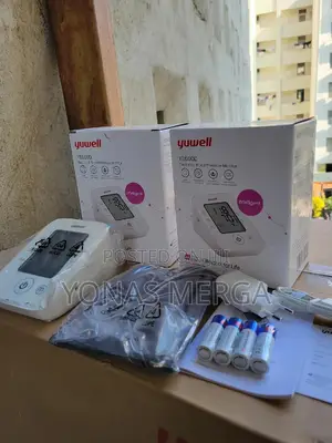 Digital Blood Pressure Monitor柵easy,One-Button,Large LCD Display.