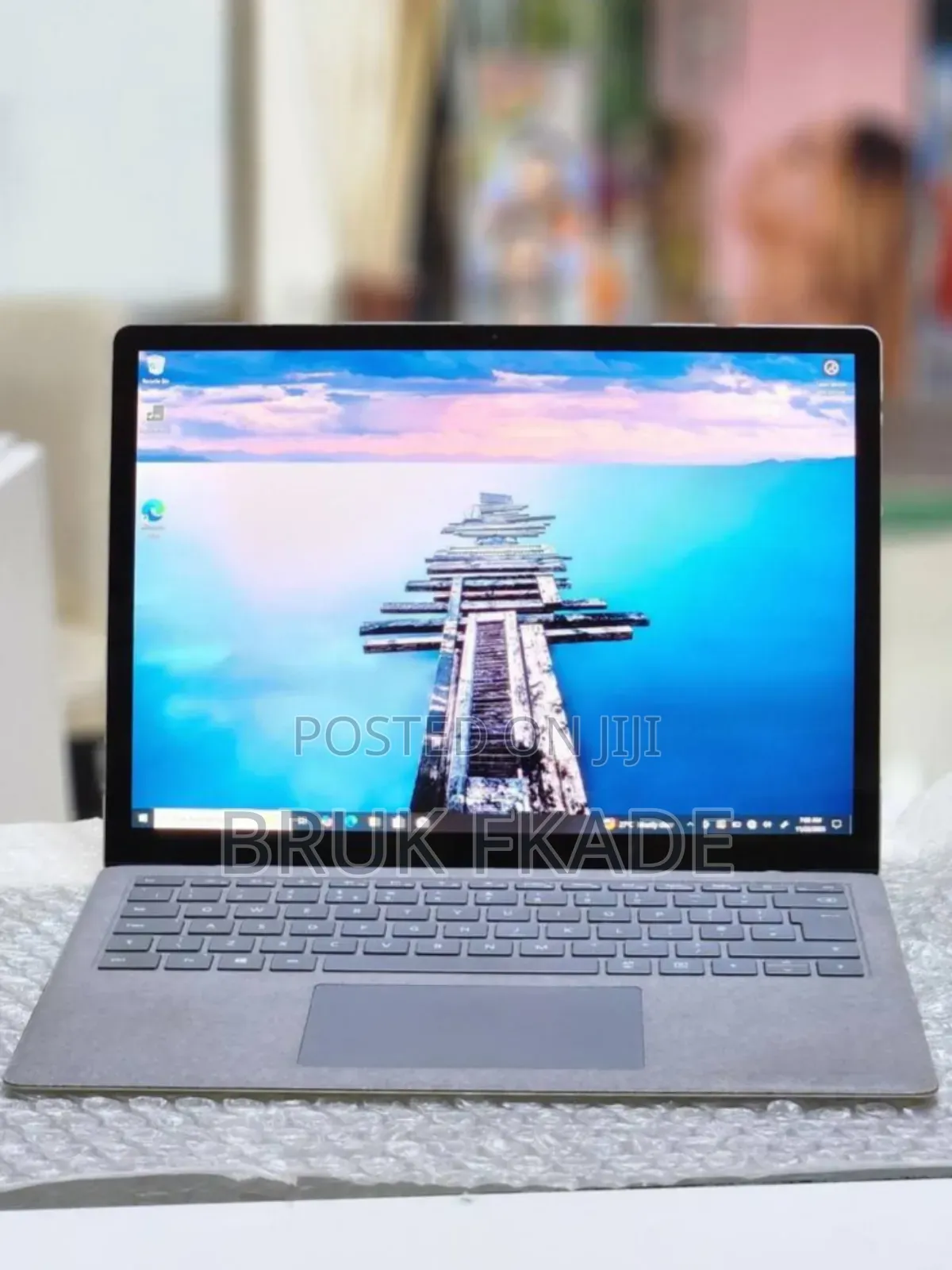 New Laptop Microsoft Surface 8GB Intel Core i5 SSD 512GB