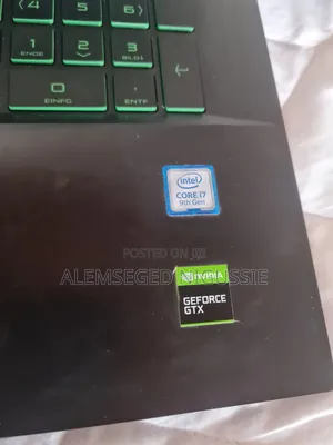 Laptop HP Pavilion 17 16GB Intel Core i7 HDD+SSD 512GB