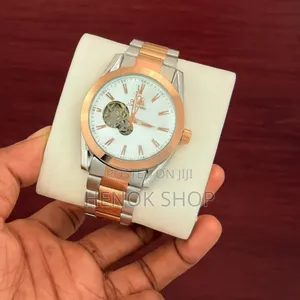 ሰዓት አይደለም ማንነትን መግለጫ ነው! – Omega Sa Speedmaster Quartz