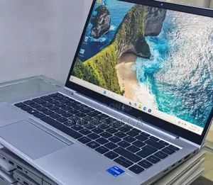 New Laptop HP EliteBook 830 G8 16GB Intel Core i5 SSD 512GB