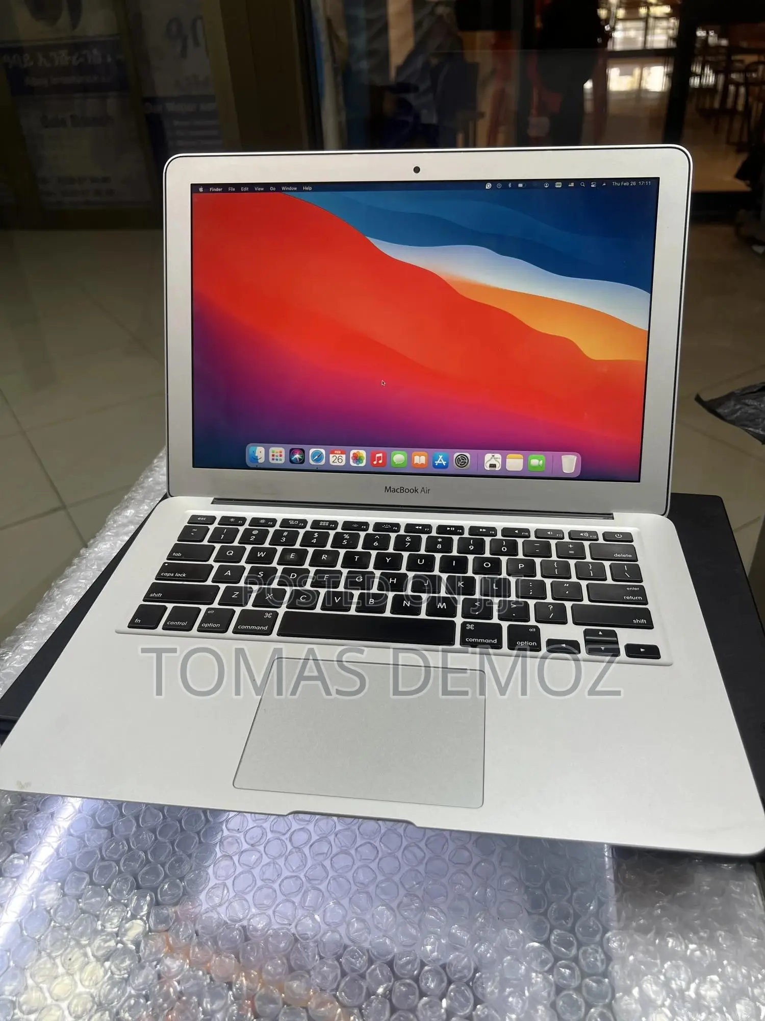 New Laptop Apple MacBook Air 2014 8GB Intel Core i5 SSD 128GB