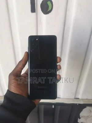 New Samsung Galaxy S20 128 GB Black
