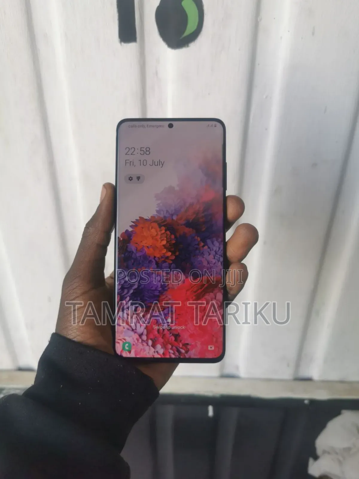 New Samsung Galaxy S20 128 GB Black