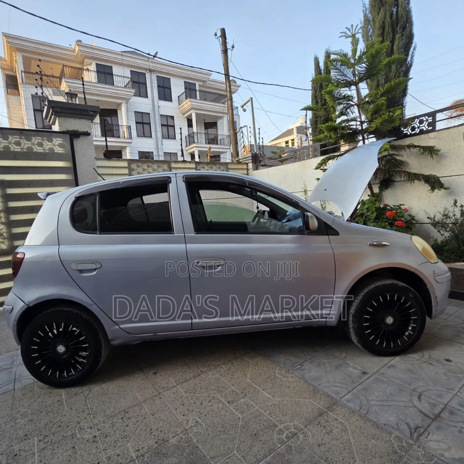 Toyota Vitz 2004 Silver