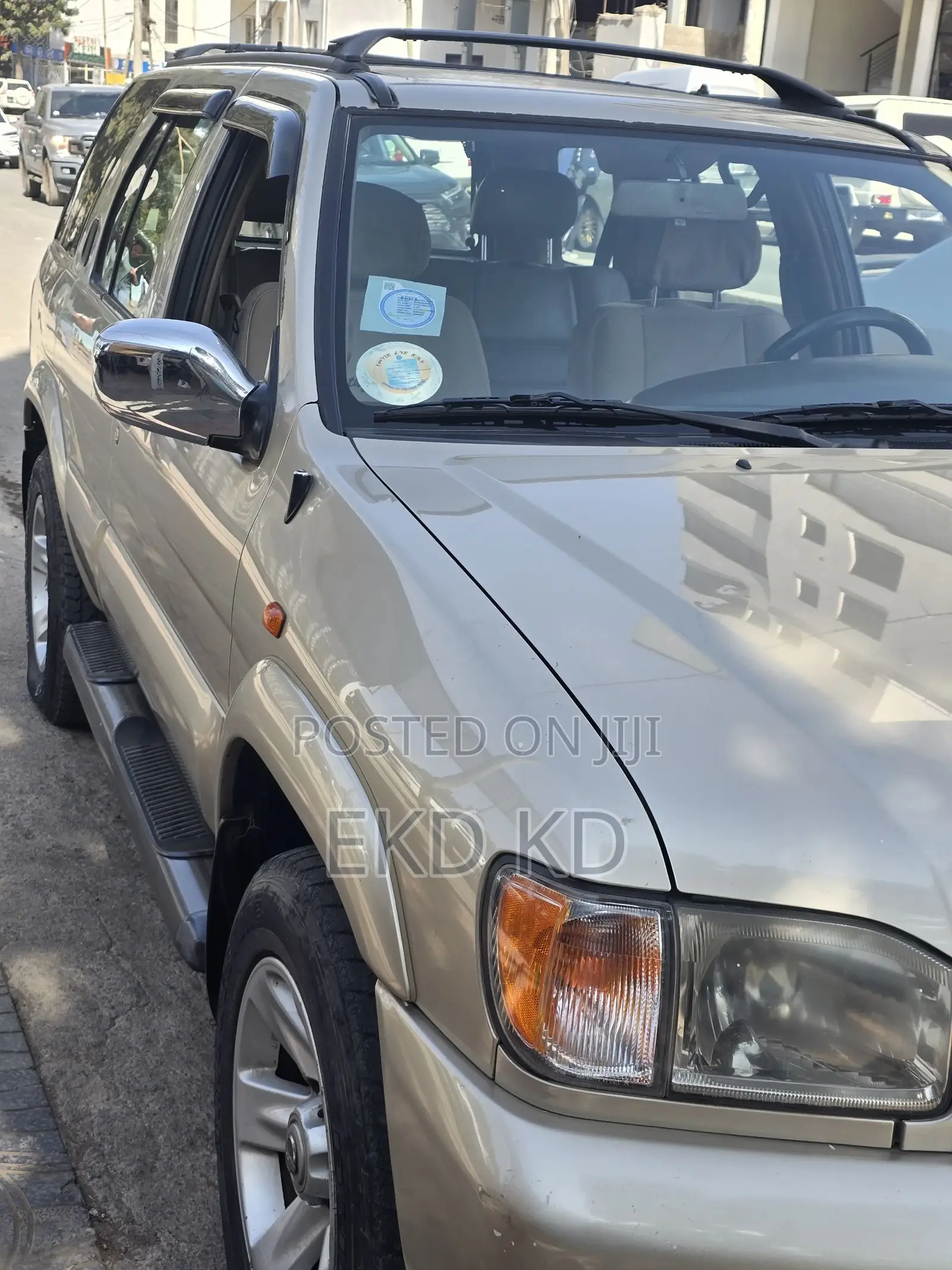 Nissan Pathfinder 1991 Gold