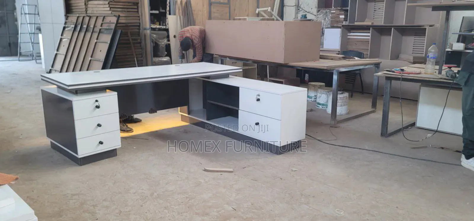 Office Managerial Table