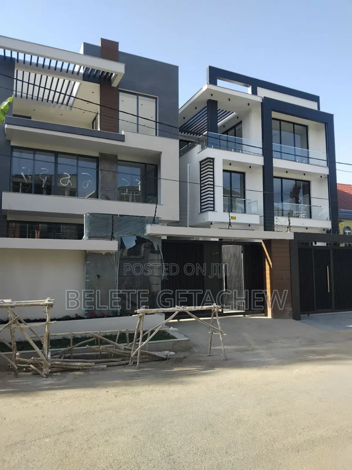 8bdrm House in Ayat Zone, G+2, Bole for sale