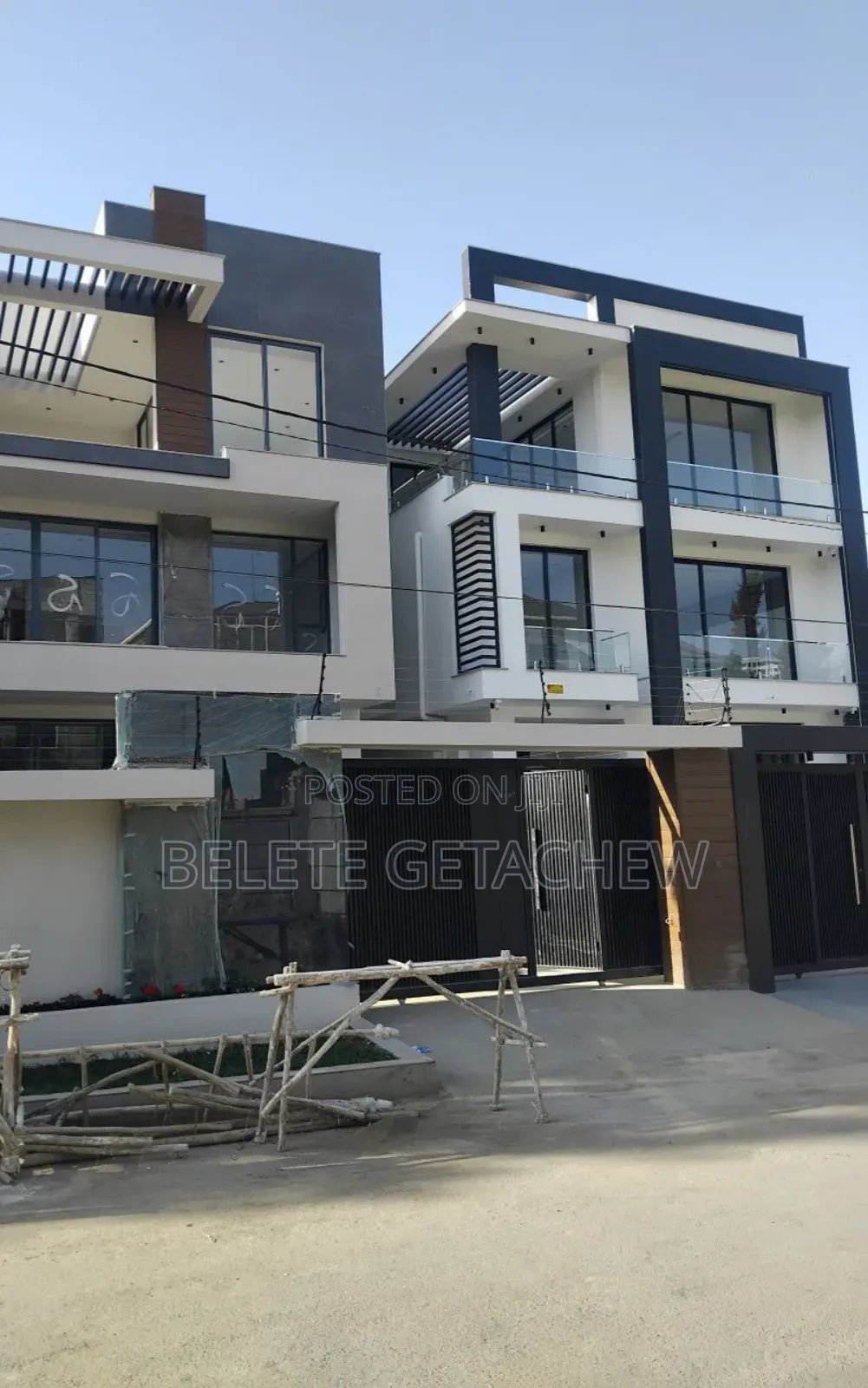 8bdrm House in Ayat Zone, G+2, Bole for sale