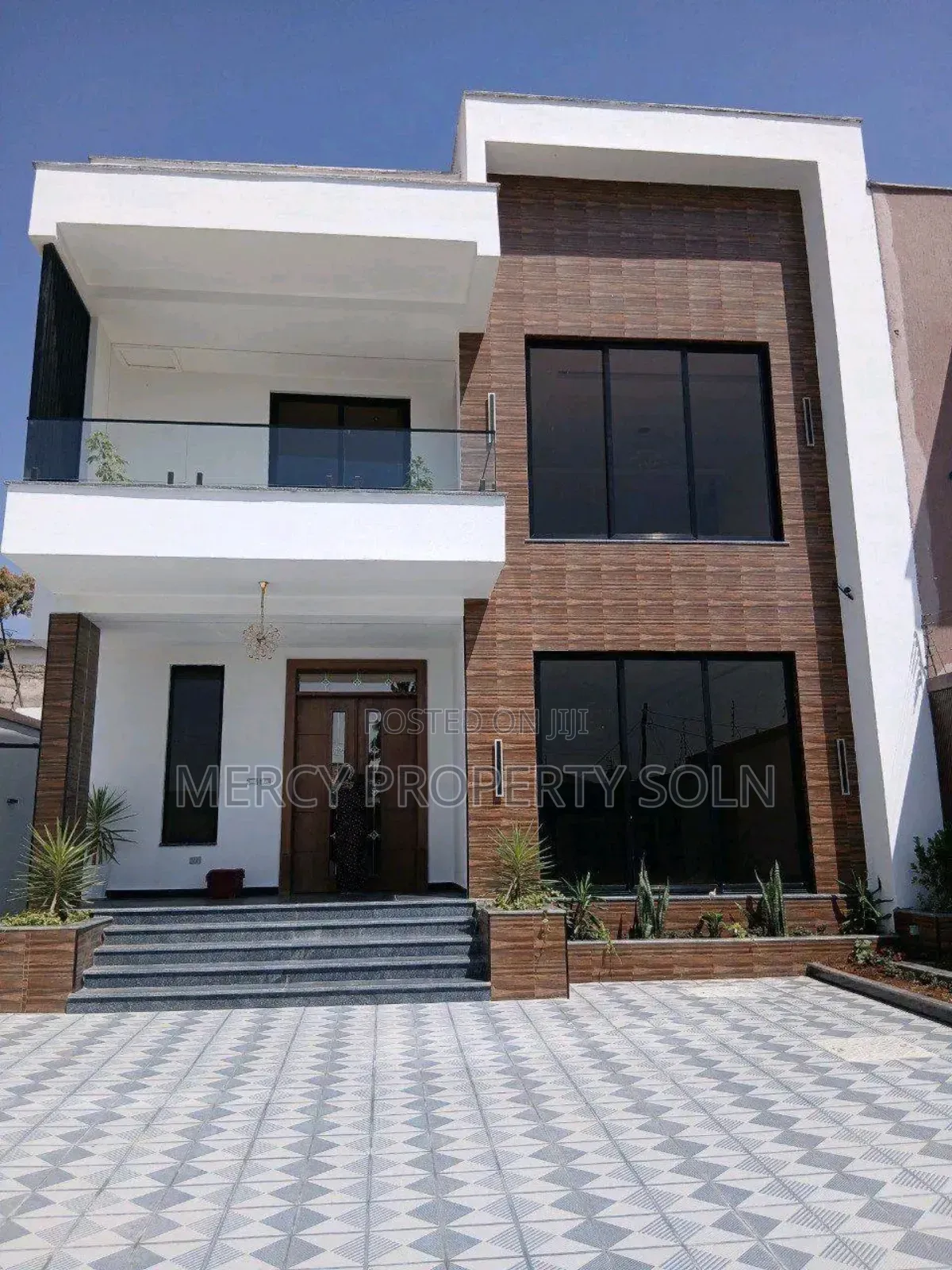 8bdrm House in Bole for sale