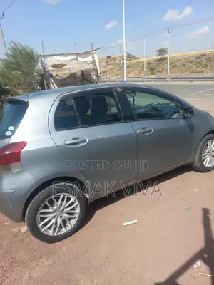 Toyota Yaris 2009 Gray