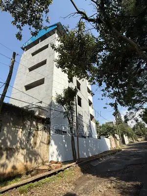 9bdrm Duplex in Kolfe Keranio for rent