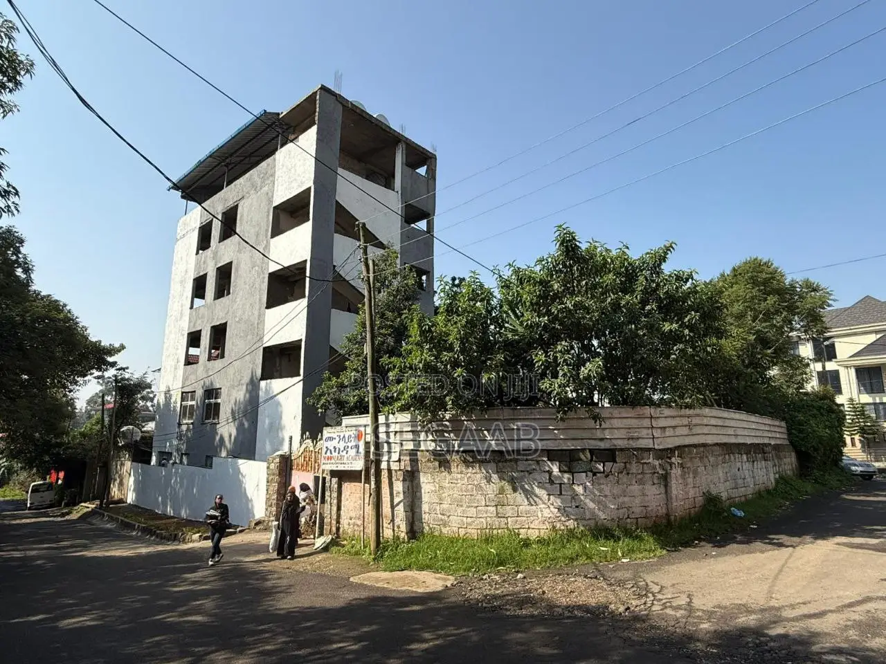 9bdrm Duplex in Kolfe Keranio for rent