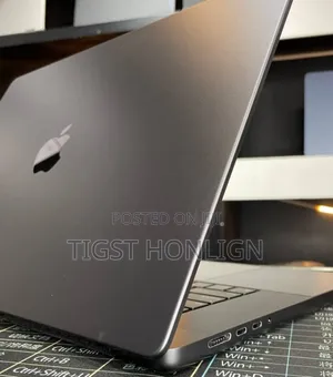 New Laptop Apple MacBook 16GB Apple M4 SSD 1T