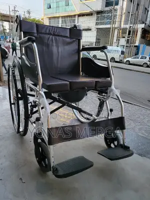 Toilet Wheelchair电昣wheelchair Easier and Wheel Lock for Added Security