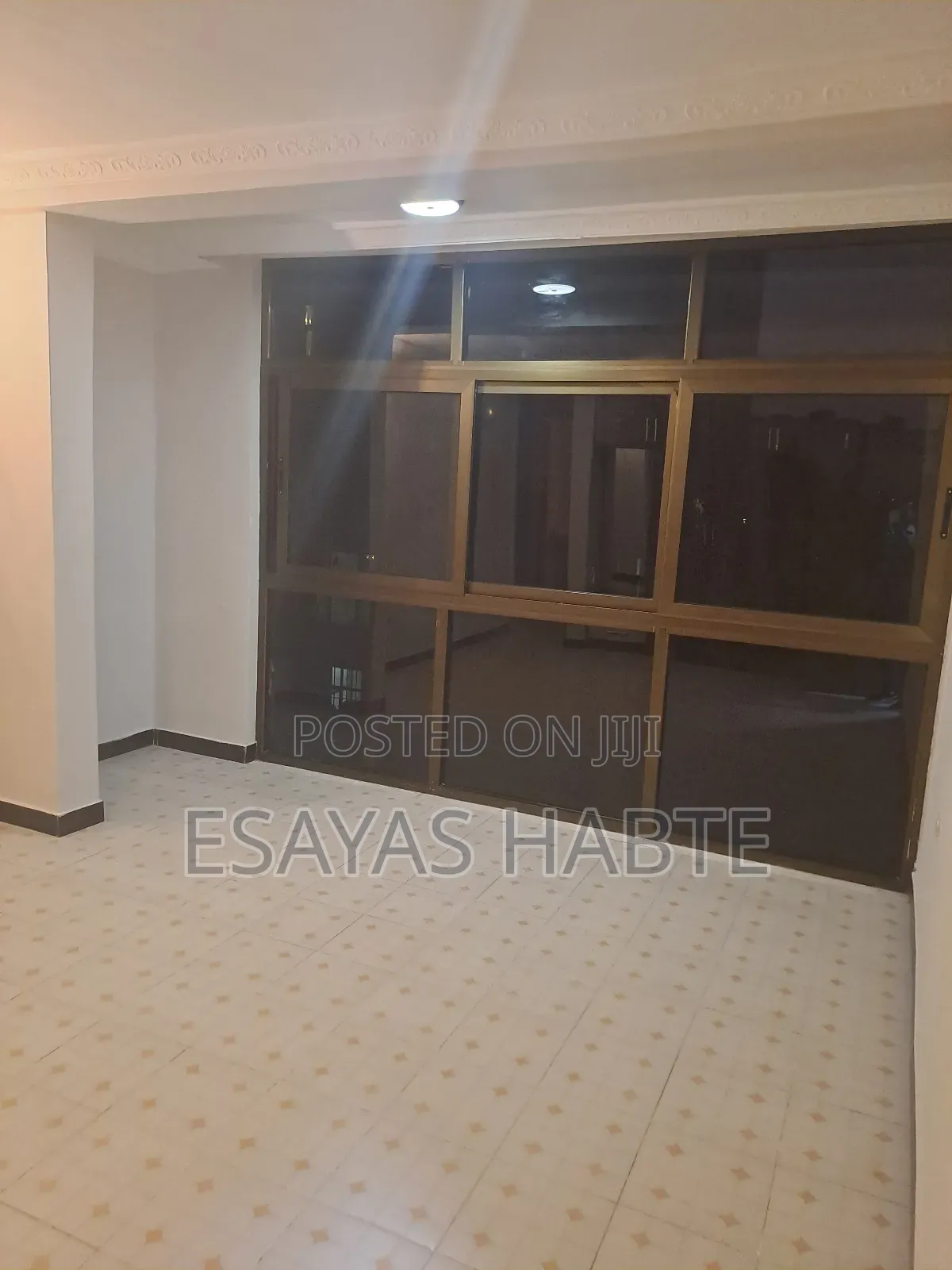 5bdrm Townhouse / Terrace in Bole for rent