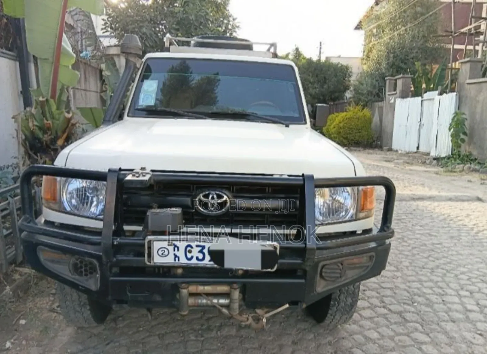 Toyota Land Cruiser 2017 White