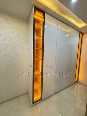 ቁምሳጣን በዩቪ እና በኖርማል ባማረ Designe እና በፈለጉት አማራጭ አለን