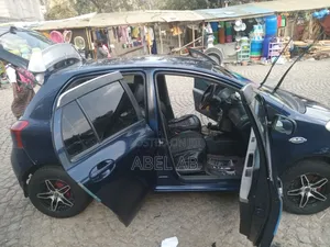 Toyota Yaris 2005 Blue
