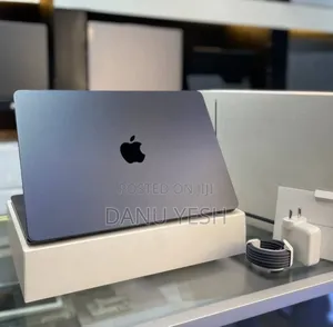 New Laptop Apple MacBook Air 16GB Apple M4 SSD 512GB