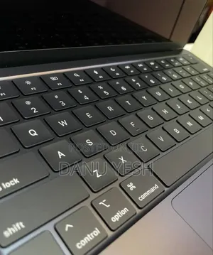 New Laptop Apple MacBook Air 16GB Apple M4 SSD 512GB