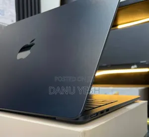 New Laptop Apple MacBook Air 16GB Apple M4 SSD 512GB