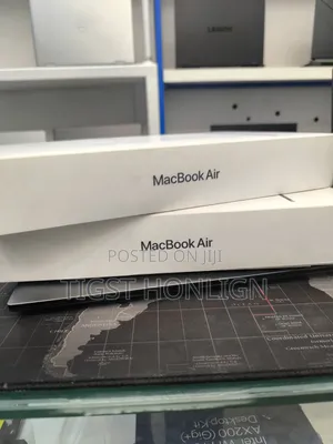 New Laptop Apple MacBook Air 16GB Apple M4 SSD 256GB