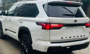 Toyota Sequoia 2024
