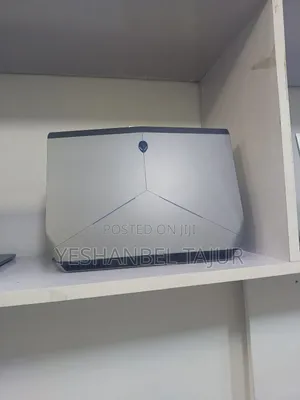 New Laptop Alienware M15 r3 16GB Intel Core i5 SSD 256GB