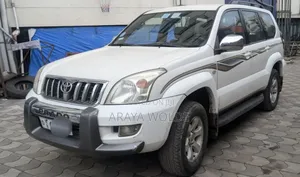 Toyota Land Cruiser Prado 2004 White
