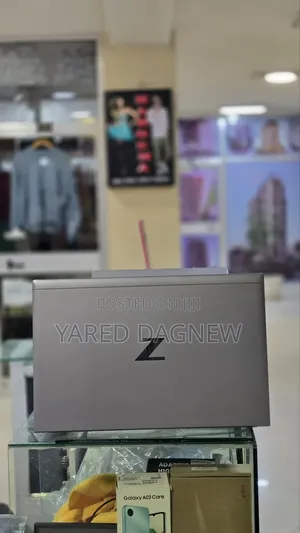 New Laptop HP ZBook Studio G8 16GB Intel Core i7 SSD 512GB