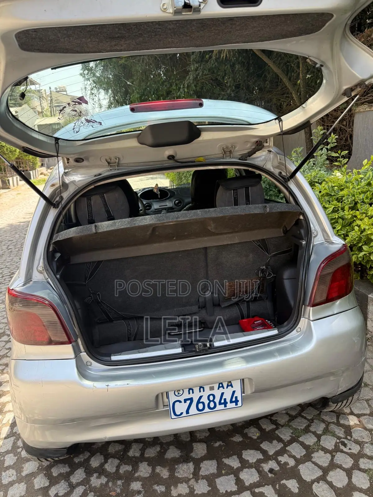 Toyota Vitz 1999 Silver