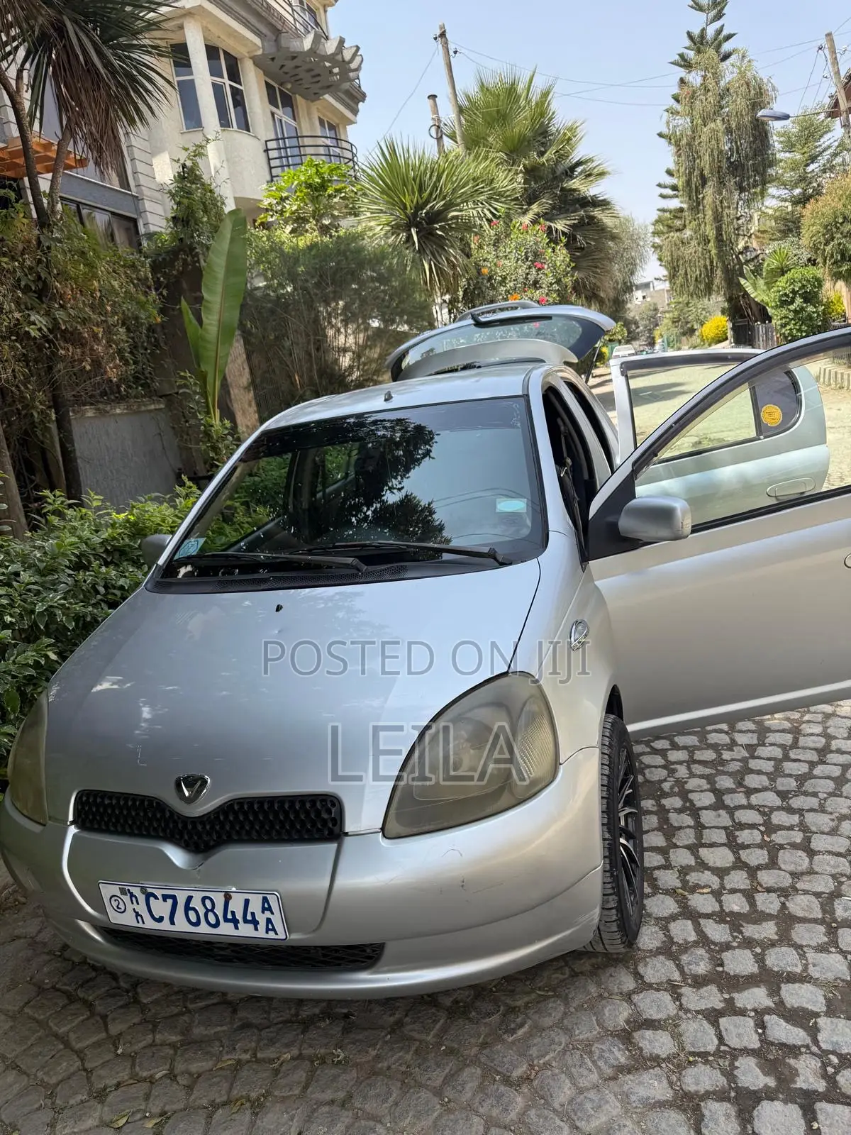 Toyota Vitz 1999 Silver