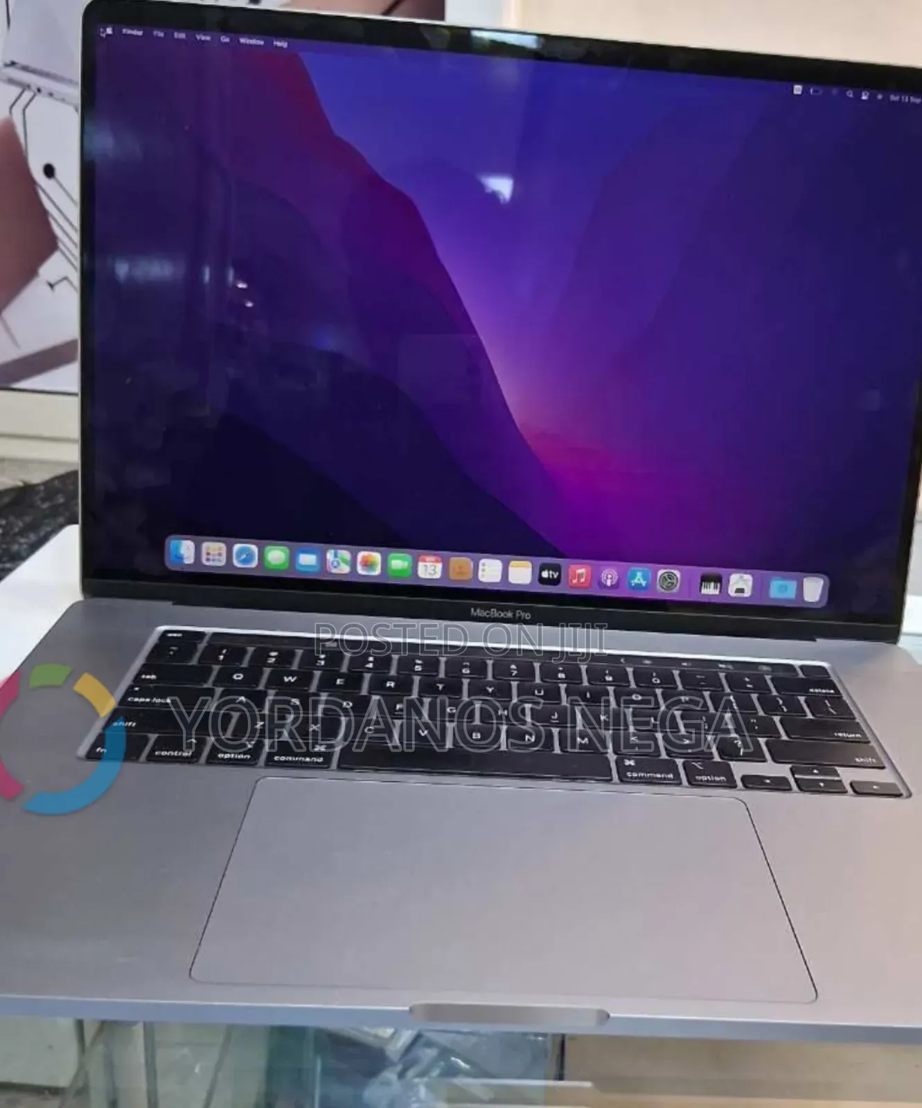 New Laptop Apple MacBook Pro 2019 32GB Intel Core i9 SSD 512GB