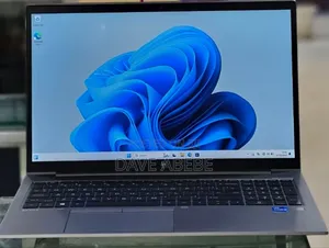 New Laptop HP ZBook Power G7 16GB Intel Core i7 SSD 512GB