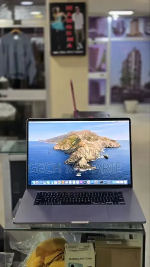 New Laptop Apple MacBook Pro 2019 16GB Intel Core i7 SSD 512GB