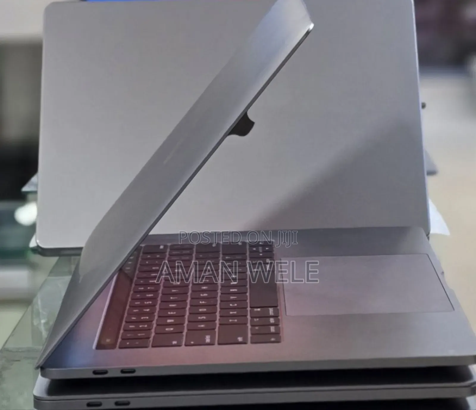 New Laptop Apple MacBook Pro 2017 16GB Intel Core i7 SSD 512GB