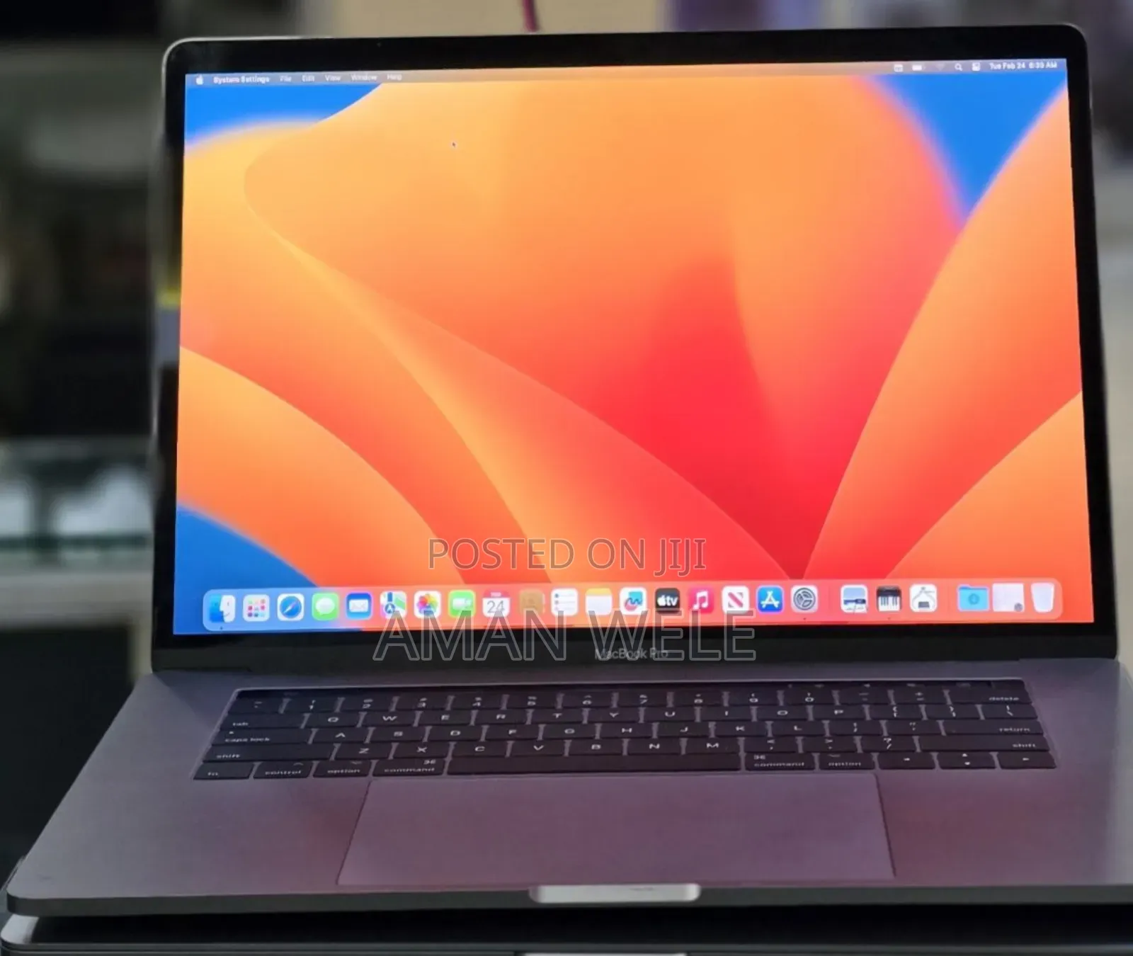 New Laptop Apple MacBook Pro 2017 16GB Intel Core i7 SSD 512GB